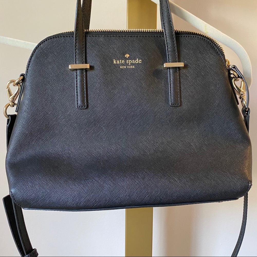 Like-new Kate Spade Purse- black